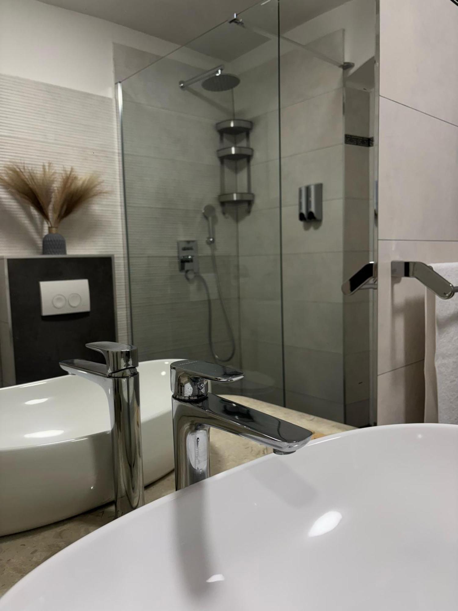 Palace Luxury Room Спліт Екстер'єр фото